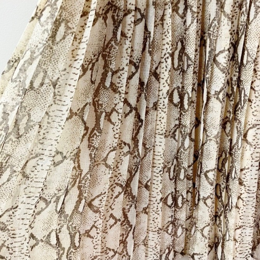 NWT! H & M Fairy Feminine Flirty Halter Pleated Dress SZ 10 Snakeskin Print - Picture 3 of 11